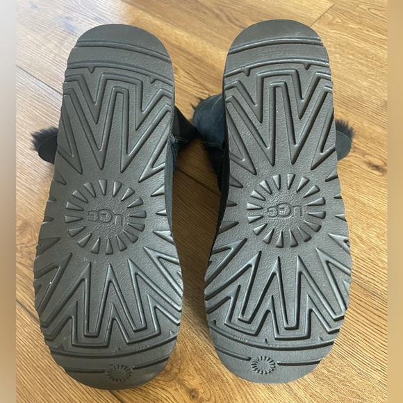 UGG Bailey Button Boots - Black, Size 10 - Picture 8 of 8